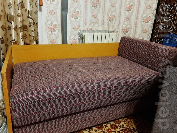 Продам диван Малютку в хорошем состоянии. Ширина 70 см, длина 1,40, +