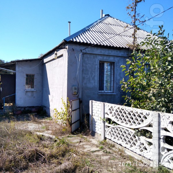 Продаётся уютный дом в Лисичанске р-н остановки Кронштадская.  Общая 