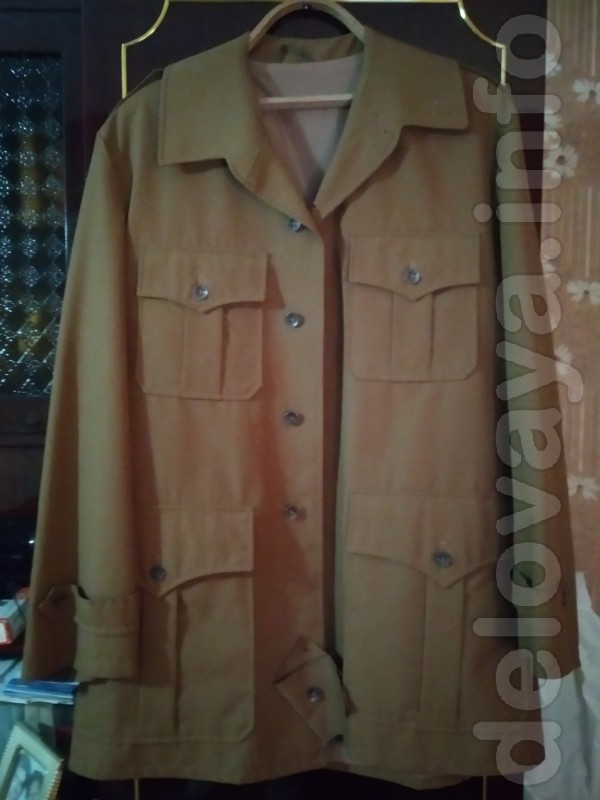 Мужская демисезонная куртка, производство Чехословакия 52 размер, цен