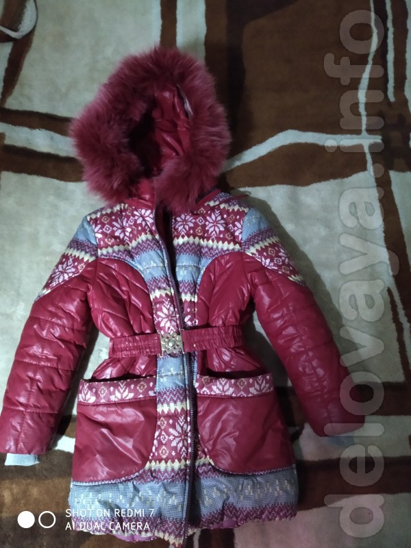 Зимнее пальто для на девочку 4-7 лет, в хорошем состоянии.