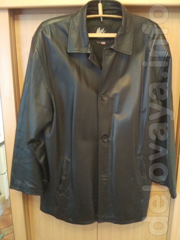 Продам мужскую кожаную куртку. Цвет черный. Весна-осень.
Размер 52-54