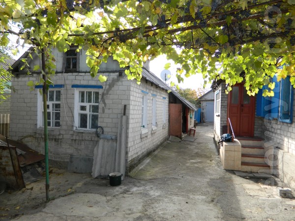 Большой дом на Дибровке с летней кухней, гаражом. Дом деревянный обло