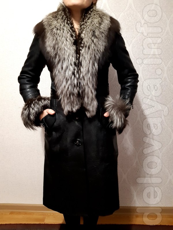 Продам зимнее кожаное пальто, воротник-чернобурка, размер 44-46, б/у,